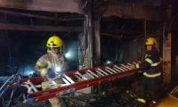 4 إصابات بينها خطيرة جرّاء اندلاع حريق داخل محل تجاري في حيفا